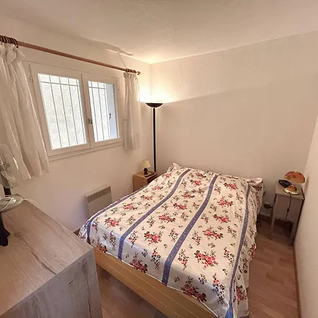 Apartament T2 Pres De La Avec Parking A - Fr-1-388-246