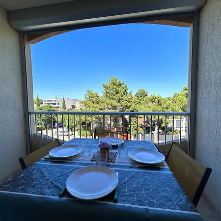 Apartmán T2 Pres De La Avec Parking A - Fr-1-388-246 *